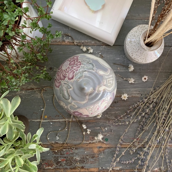 70's TERRI ROESE FLORAL HAND-PAINTED TOYO JAPAN PORCELAIN LIDDED BOWL - Picture 3 of 10